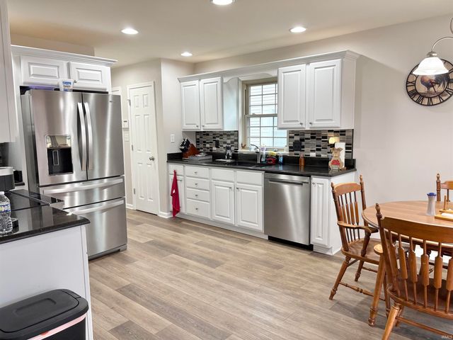 8128 Obrian Boulevard, Newburgh, IN 47630