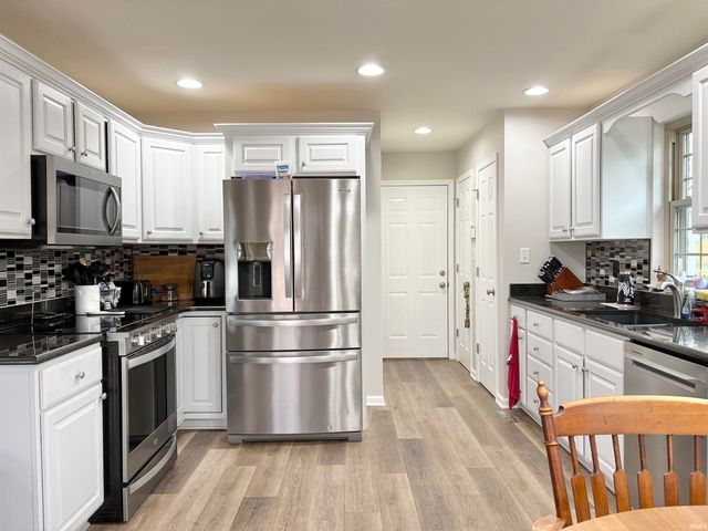 8128 Obrian Boulevard, Newburgh, IN 47630