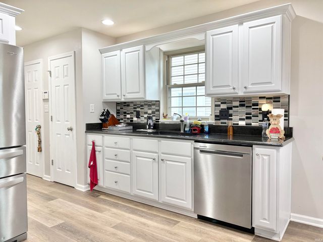 8128 Obrian Boulevard, Newburgh, IN 47630