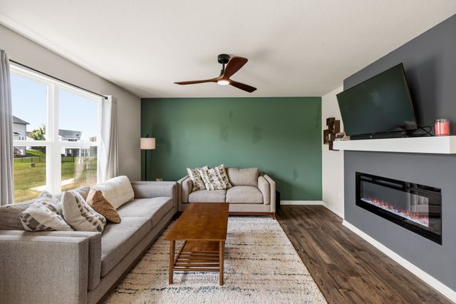 605 Ellis Circle, Adel, IA 50003