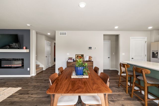 605 Ellis Circle, Adel, IA 50003