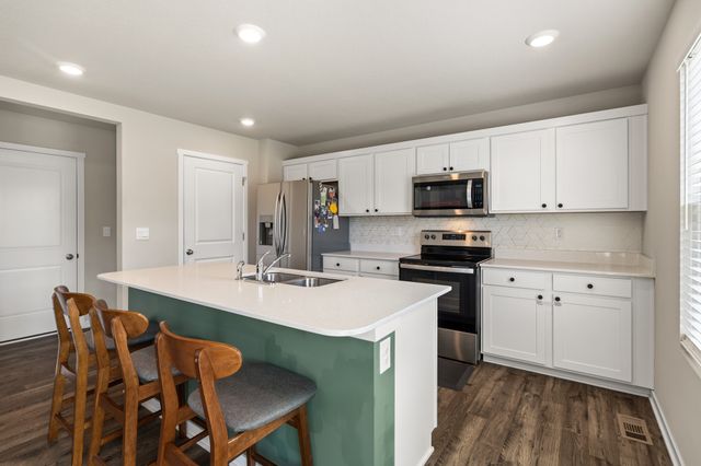 605 Ellis Circle, Adel, IA 50003