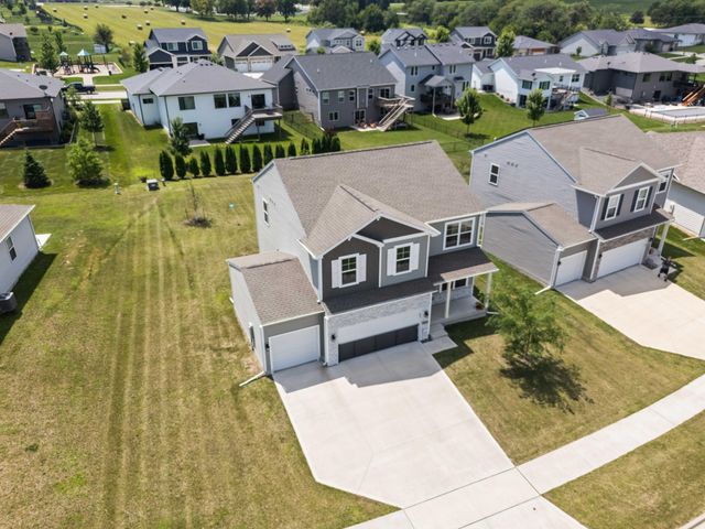 605 Ellis Circle, Adel, IA 50003