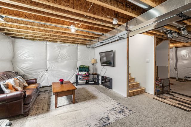605 Ellis Circle, Adel, IA 50003