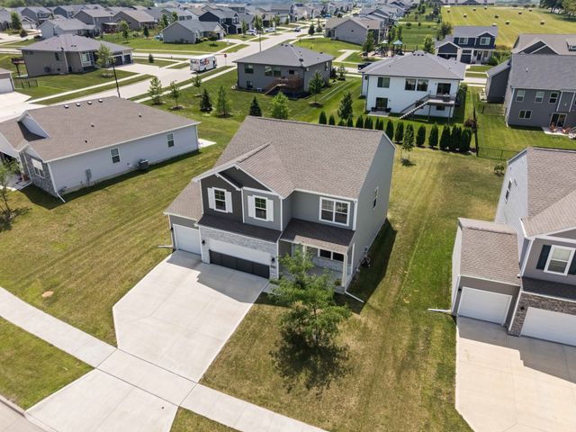 605 Ellis Circle, Adel, IA 50003