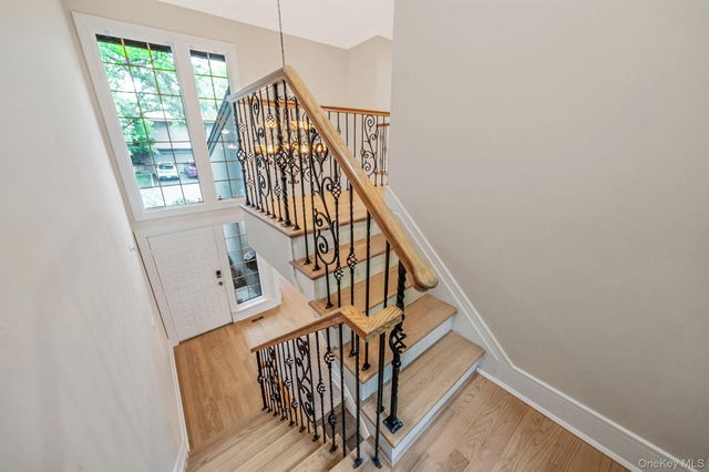 298 Vista Drive, Jericho, NY 11753