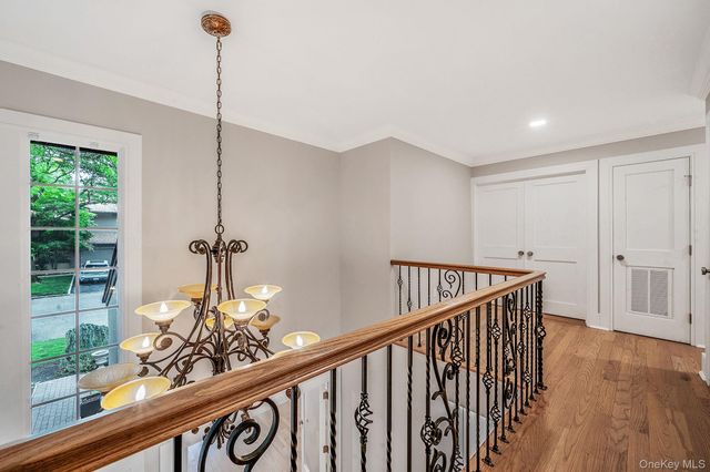 298 Vista Drive, Jericho, NY 11753