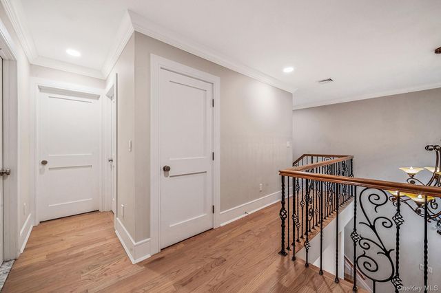 298 Vista Drive, Jericho, NY 11753