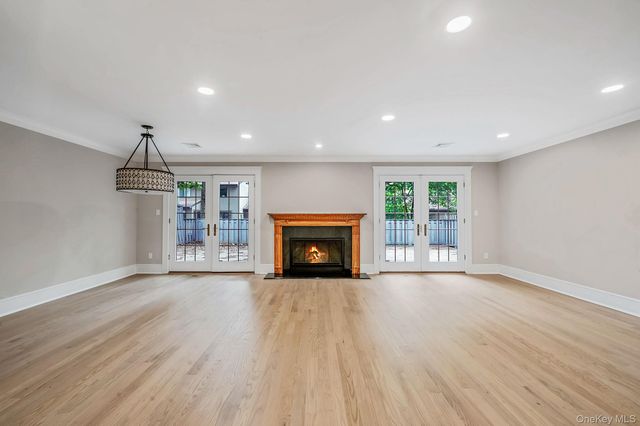 298 Vista Drive, Jericho, NY 11753