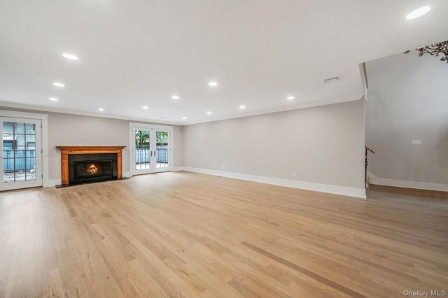 298 Vista Drive, Jericho, NY 11753