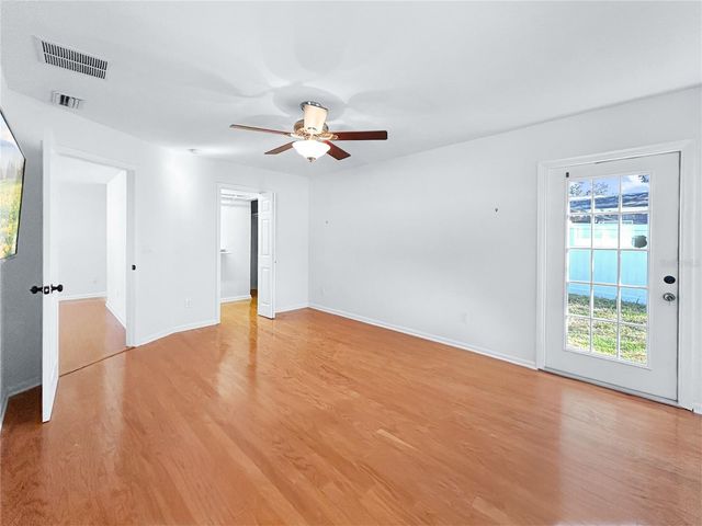 2926 W TYSON AVENUE, Tampa, FL 33611