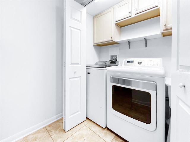 2926 W TYSON AVENUE, Tampa, FL 33611