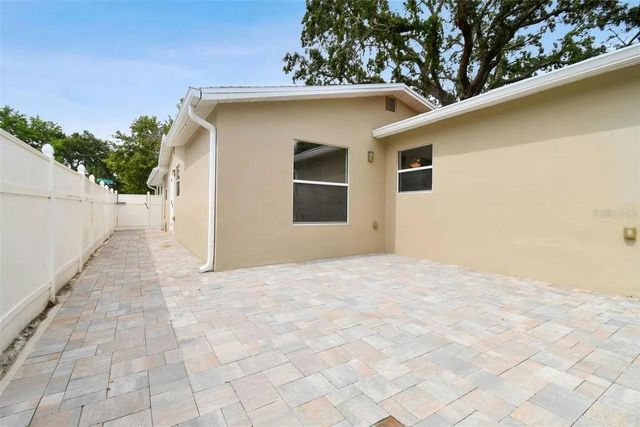 2926 W TYSON AVENUE, Tampa, FL 33611