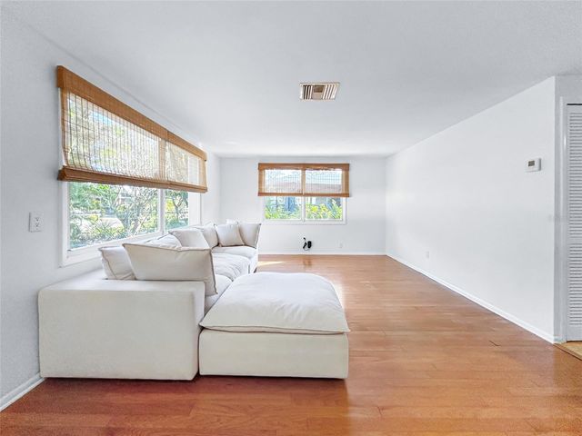 2926 W TYSON AVENUE, Tampa, FL 33611