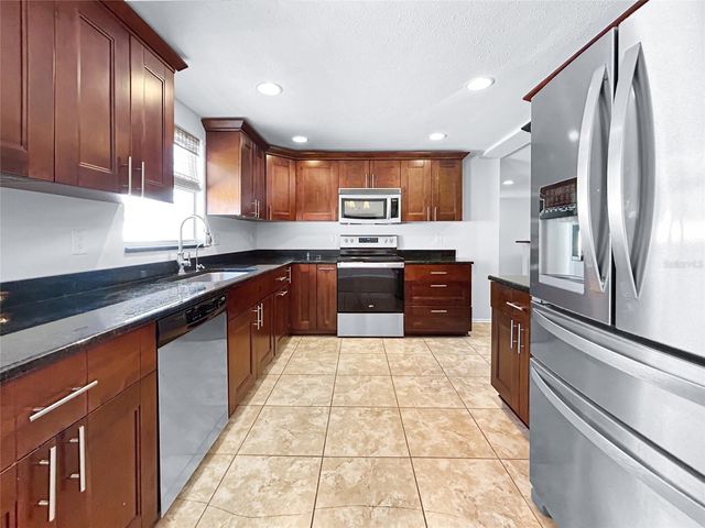 2926 W TYSON AVENUE, Tampa, FL 33611