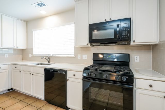 1513 Kittyhawk Drive, Little Elm, TX 75068