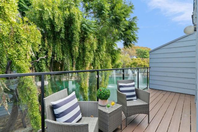 905 W Middlefield Road 982, Mountain View, CA 94043