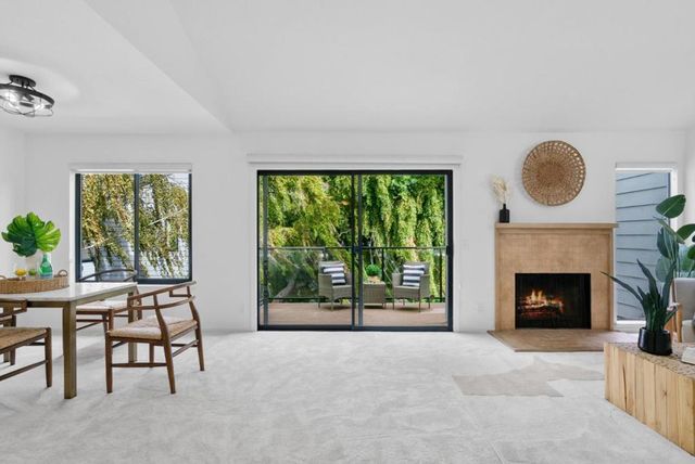 905 W Middlefield Road 982, Mountain View, CA 94043