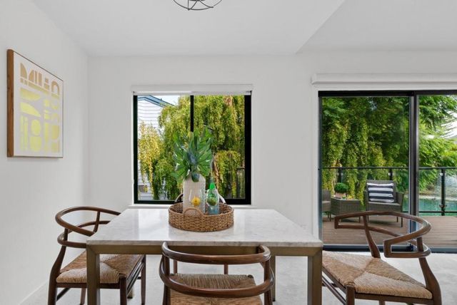 905 W Middlefield Road 982, Mountain View, CA 94043