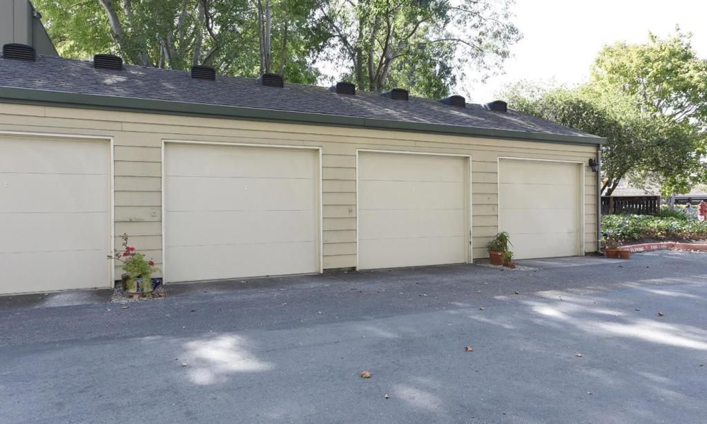 Image 20 of property listing at 905 W Middlefield Road 982, Mountain View, CA 94043