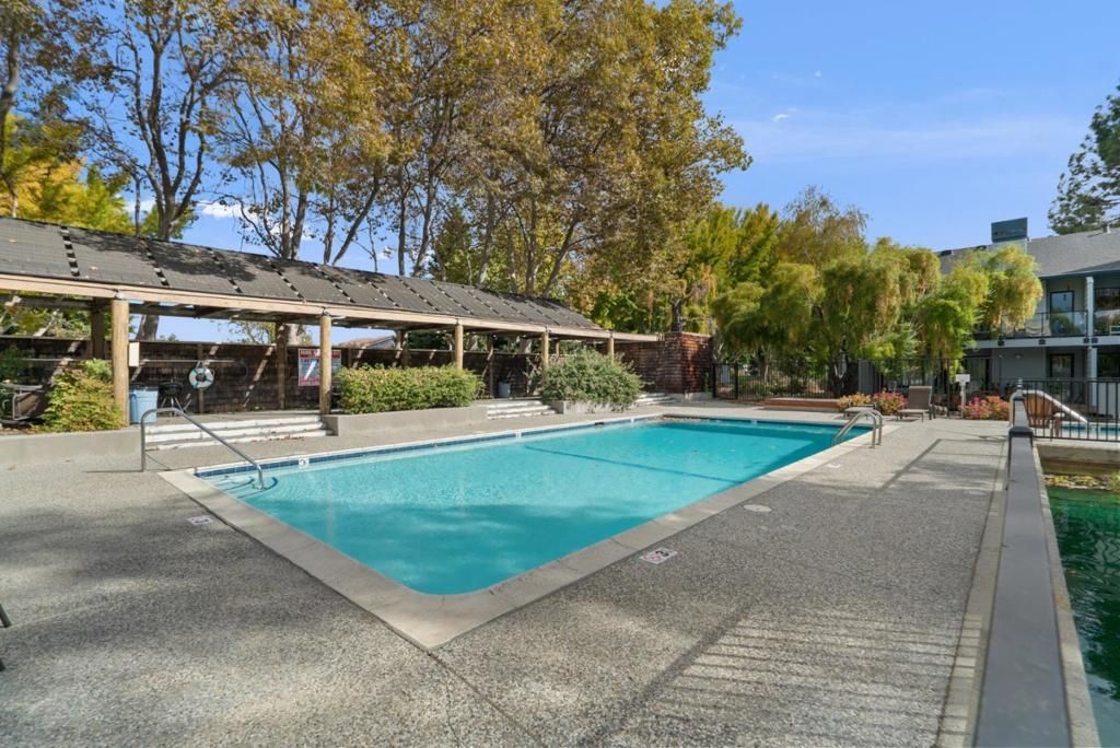 Image 21 of property listing at 905 W Middlefield Road 982, Mountain View, CA 94043