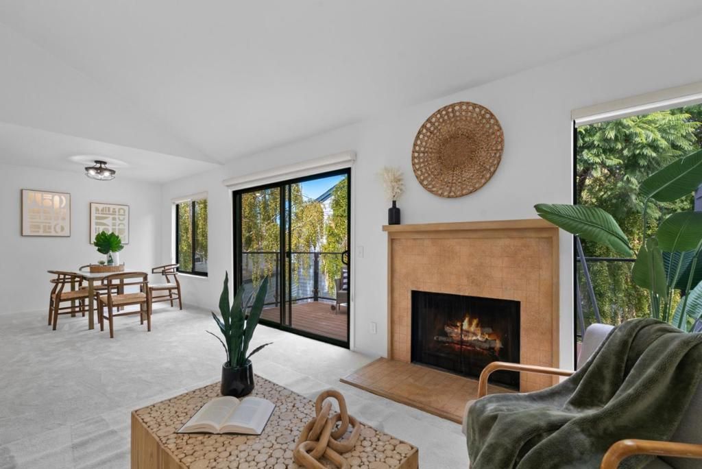 Image 6 of property listing at 905 W Middlefield Road 982, Mountain View, CA 94043