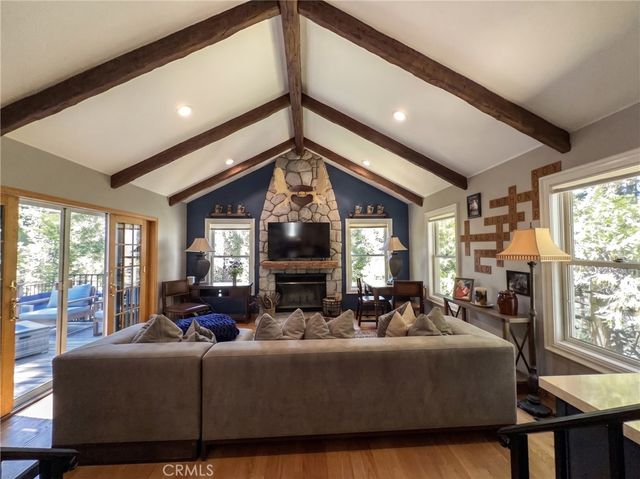 434 S Cumberland, Lake Arrowhead, CA 92352
