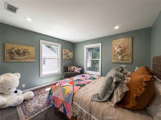 434 S Cumberland, Lake Arrowhead, CA 92352