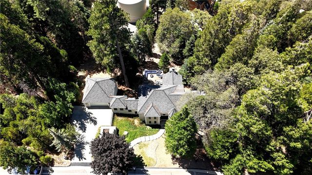 434 S Cumberland, Lake Arrowhead, CA 92352