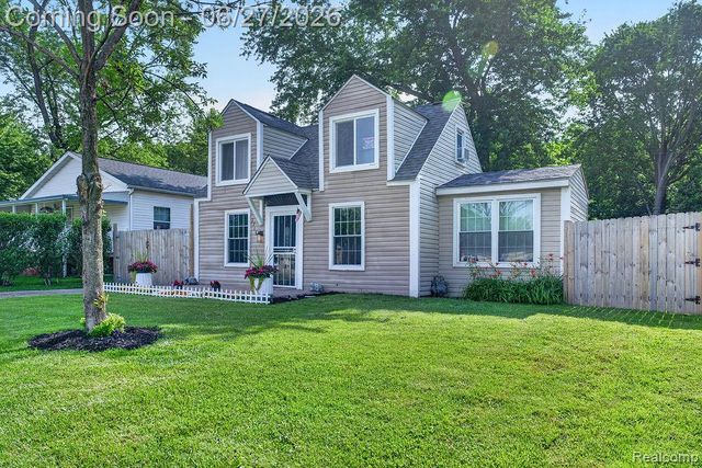 7715 Beech Daly Road, Taylor, MI 48180