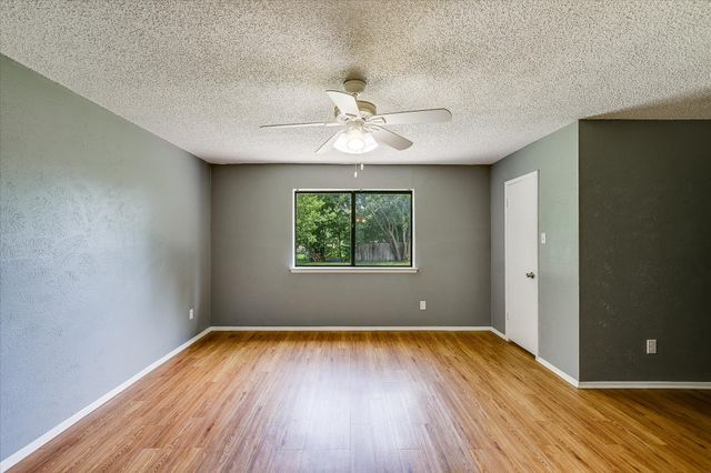 1103 Green Meadow DR, Round Rock, TX 78664