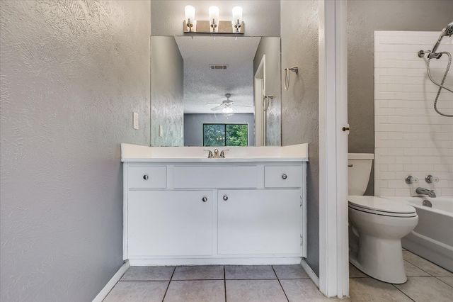 1103 Green Meadow DR, Round Rock, TX 78664