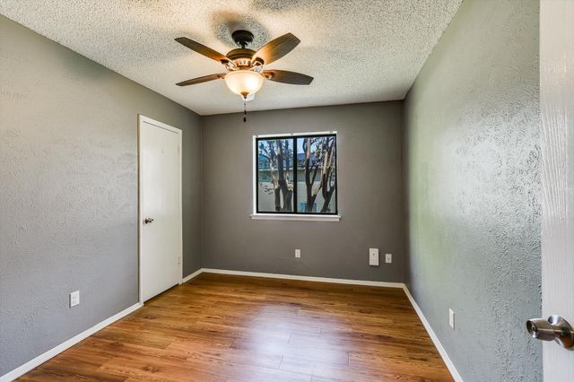 1103 Green Meadow DR, Round Rock, TX 78664