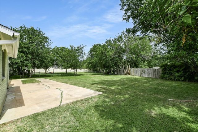 1103 Green Meadow DR, Round Rock, TX 78664