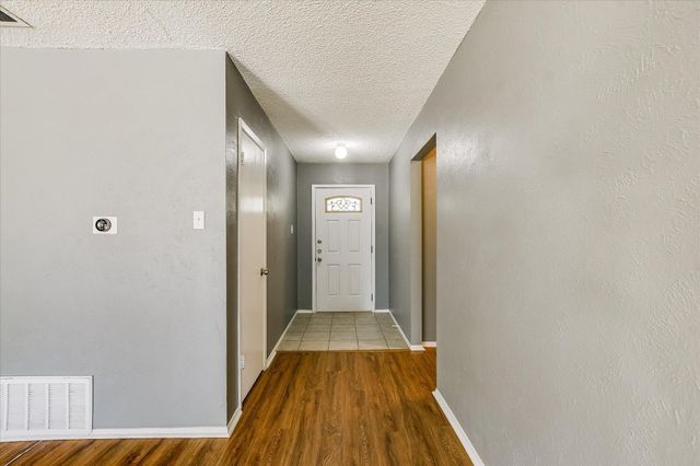 1103 Green Meadow DR, Round Rock, TX 78664