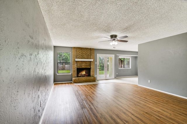 1103 Green Meadow DR, Round Rock, TX 78664