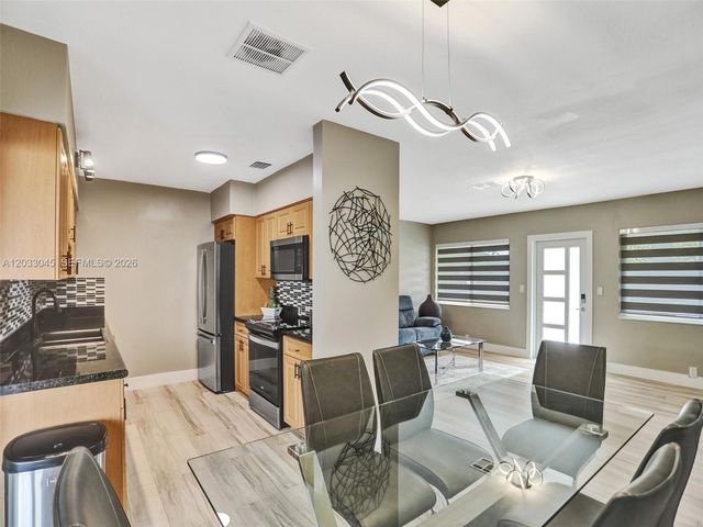 491 SE 23rd Ave 491, Pompano Beach, FL 33062