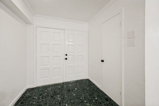 625 Kingston Drive, Grand Prairie, TX 75051