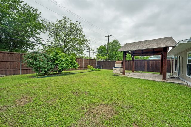 625 Kingston Drive, Grand Prairie, TX 75051
