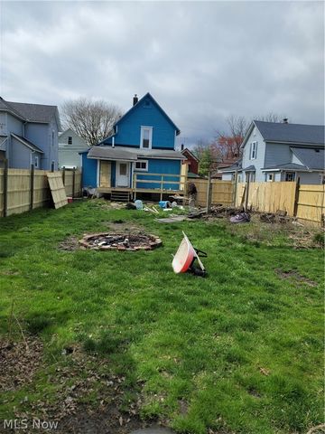 49 15th Street NW, Barberton, OH 44203