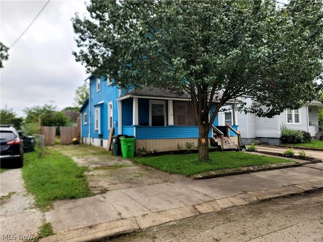 49 15th Street NW, Barberton, OH 44203