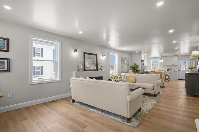 354 Jastram Street, Providence, RI 02908