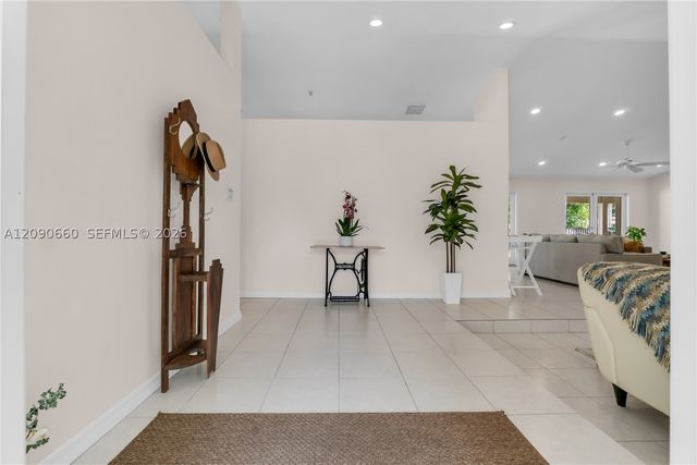 7915 SW 155th St, Palmetto Bay, FL 33157