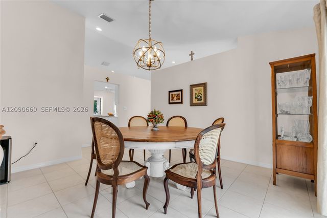 7915 SW 155th St, Palmetto Bay, FL 33157