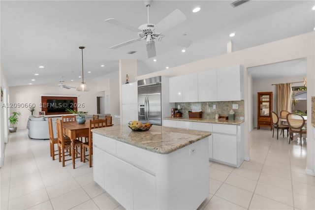 7915 SW 155th St, Palmetto Bay, FL 33157
