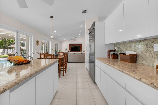 7915 SW 155th St, Palmetto Bay, FL 33157