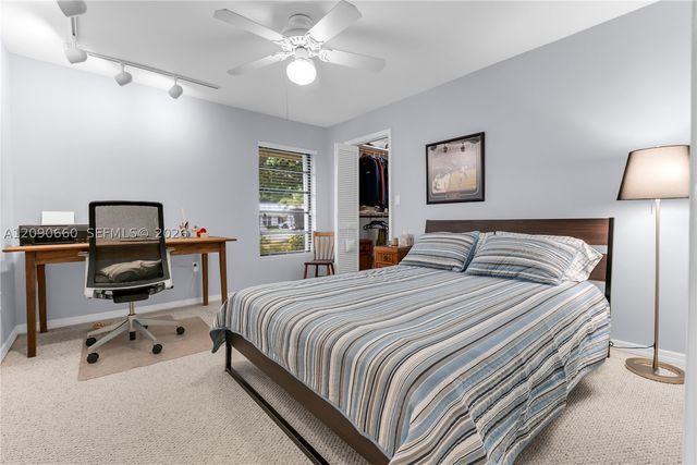 7915 SW 155th St, Palmetto Bay, FL 33157