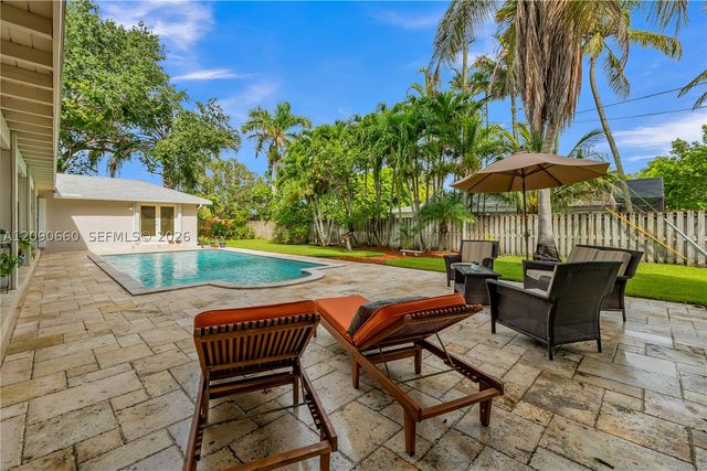 7915 SW 155th St, Palmetto Bay, FL 33157