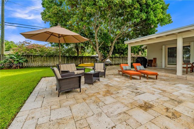 7915 SW 155th St, Palmetto Bay, FL 33157