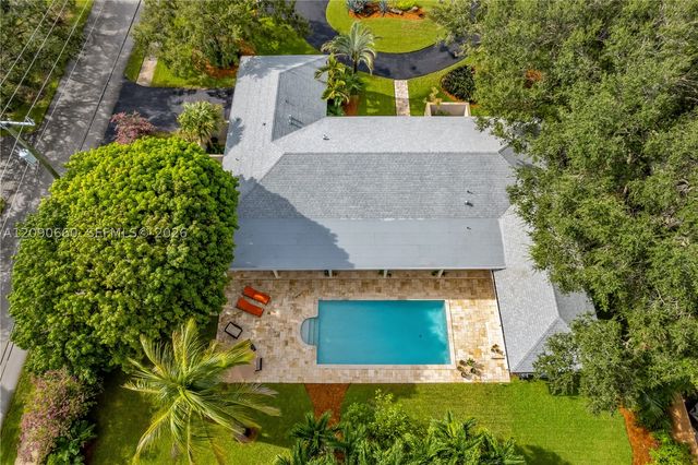 7915 SW 155th St, Palmetto Bay, FL 33157